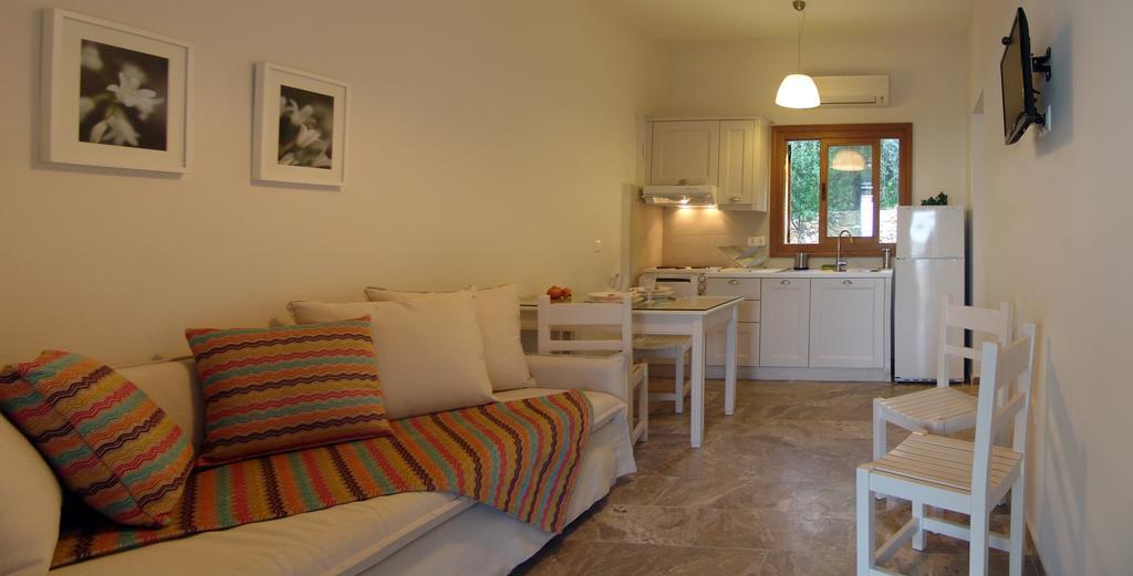 Vista Petros Apartment Apraos Phòng bức ảnh